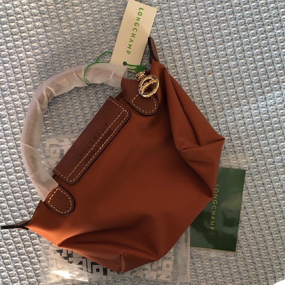 Longchamp Tan Crossbody Bag with Gold Details - Picture 4 of 4
